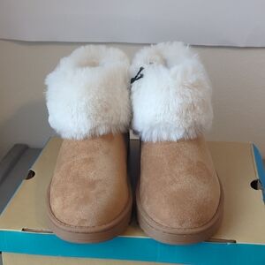 Cozy Tan and White Fur Boots